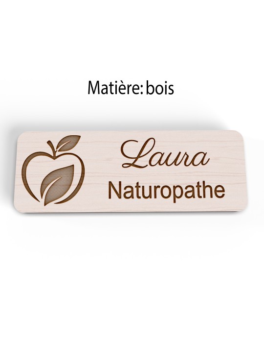 Badge personnalisé naturopathe, motif nature et bien-être, version bois vue à plat