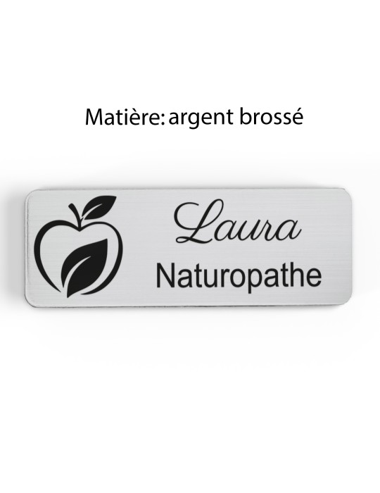 Badge personnalisé naturopathe, motif nature et bien-être, finition argent brossé