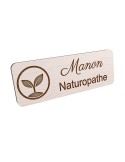 Badge personnalisé naturopathe, motif nature et bien-être, vue en biais