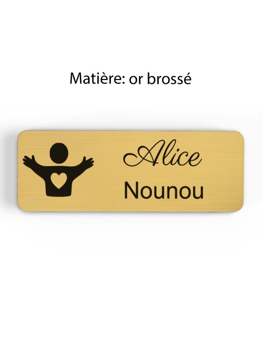 Badge personnalisé nounou, motif enfance et garde à domicile, finition or brossé