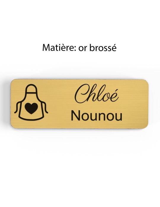 Badge personnalisé nounou, motif enfance et garde à domicile, finition or brossé