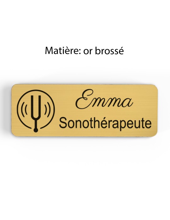 Badge personnalisé sonothérapeute, motif sonothérapie et vibrations sonores, finition or brossé