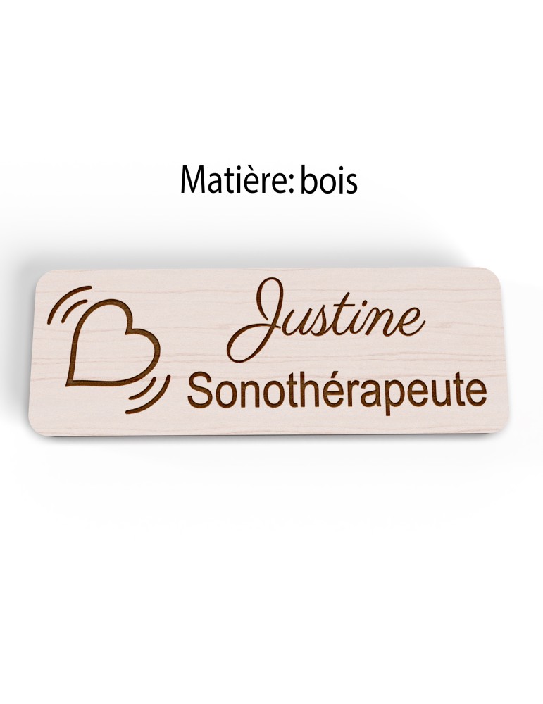 Badge personnalisé sonothérapeute, motif sonothérapie et vibrations sonores, version bois vue à plat