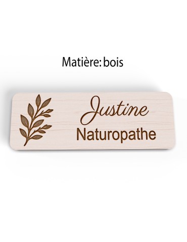 Badge personnalisé naturopathe, motif nature et bien-être, vue en biais 2