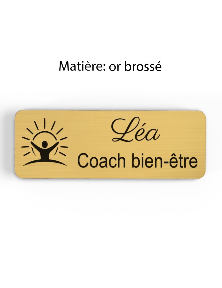 Badge personnalisé coach bien-être, motif coaching et épanouissement, finition or brossé