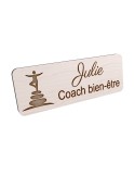 Badge personnalisé coach bien-être, motif coaching et épanouissement, vue en biais