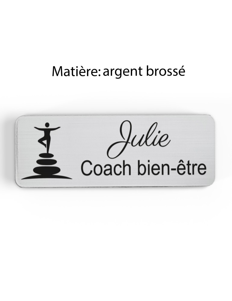 Badge personnalisé coach bien-être, motif coaching et épanouissement, finition argent brossé