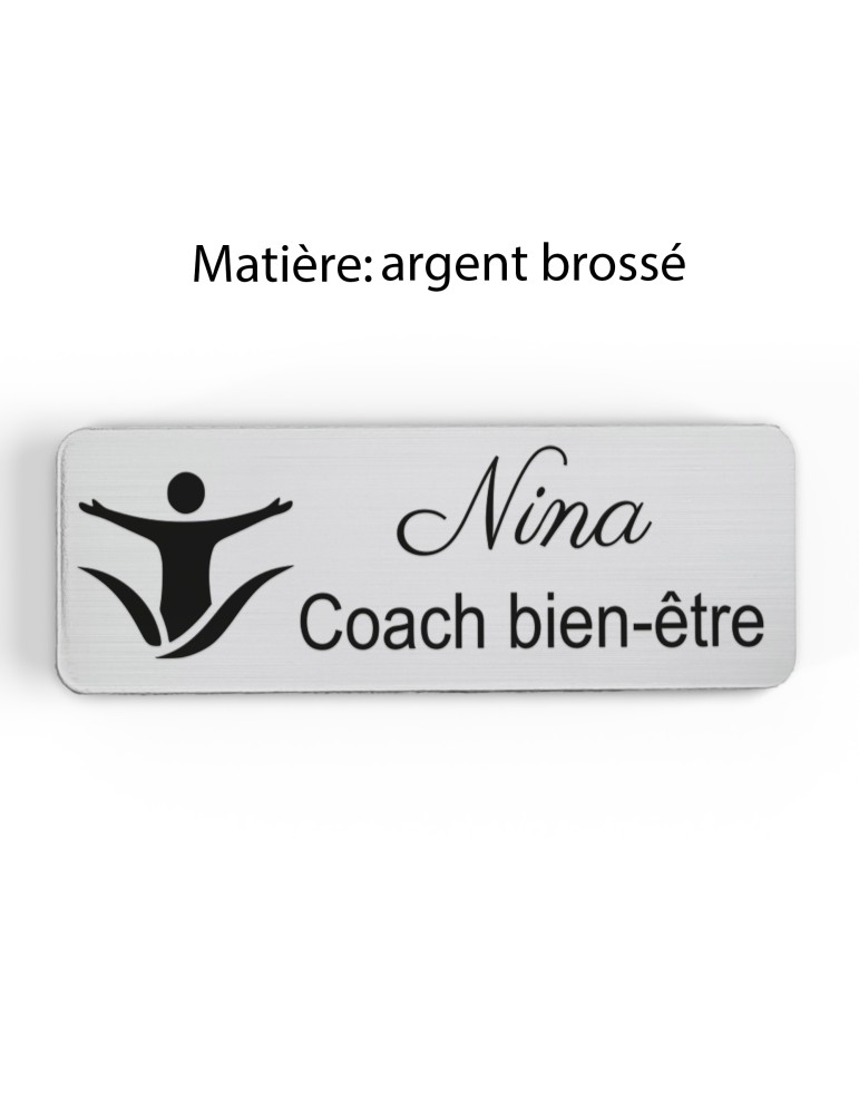 Badge personnalisé coach bien-être, motif coaching et épanouissement, finition argent brossé