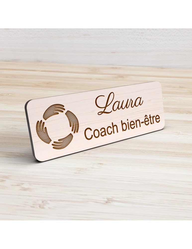 Badge personnalisé coach bien-être, motif coaching et épanouissement, vue de présentation