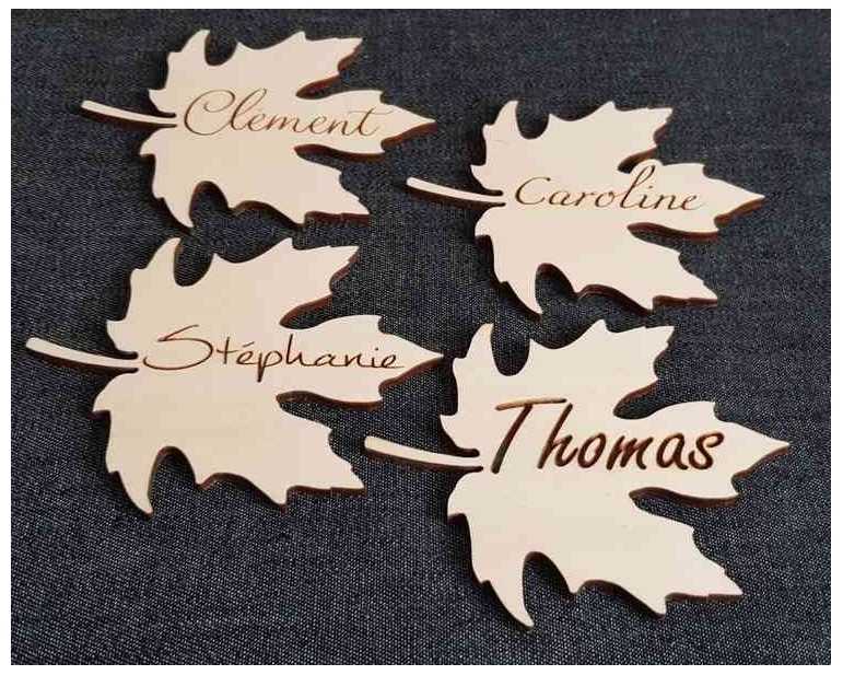 Marque place bois personnalisé feuille érable