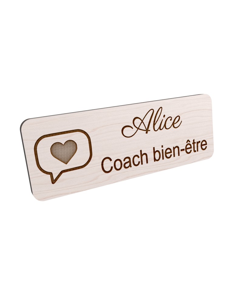 Badge personnalisé coach bien-être, motif coaching et épanouissement, vue en biais