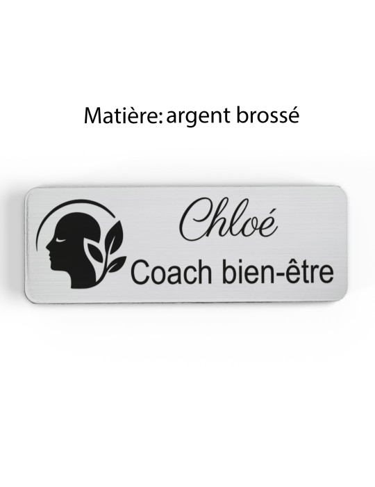 Badge personnalisé coach bien-être, motif coaching et épanouissement, finition argent brossé