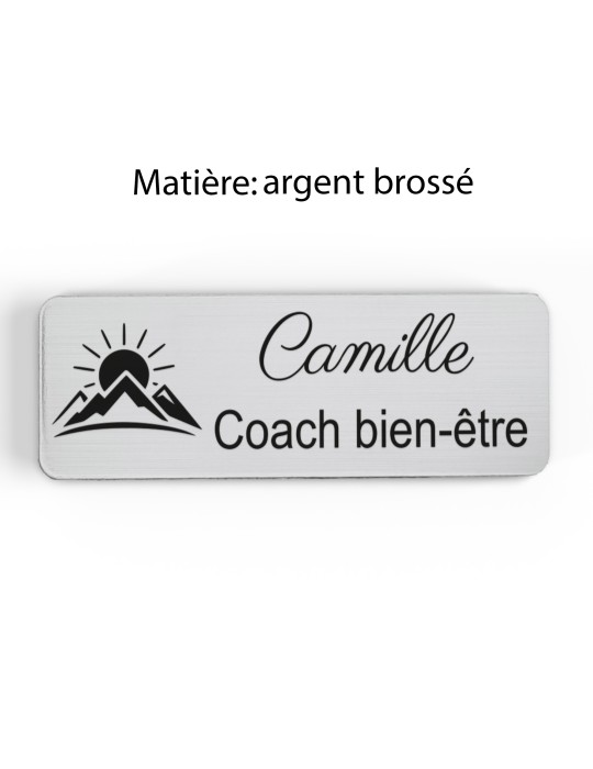 Badge personnalisé coach bien-être, motif coaching et épanouissement, finition argent brossé