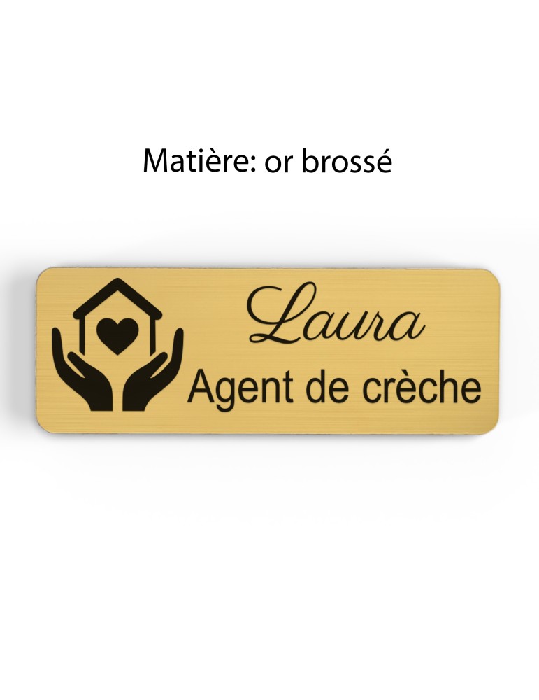 Badge personnalisé agent de crèche, motif crèche et accueil des jeunes enfants, finition or brossé