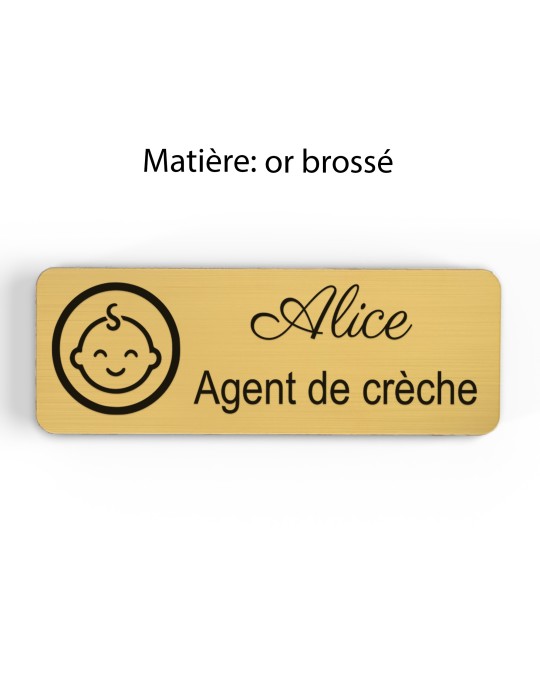 Badge personnalisé agent de crèche, motif crèche et accueil des jeunes enfants, finition or brossé