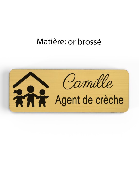 Badge personnalisé agent de crèche, motif crèche et accueil des jeunes enfants, finition or brossé