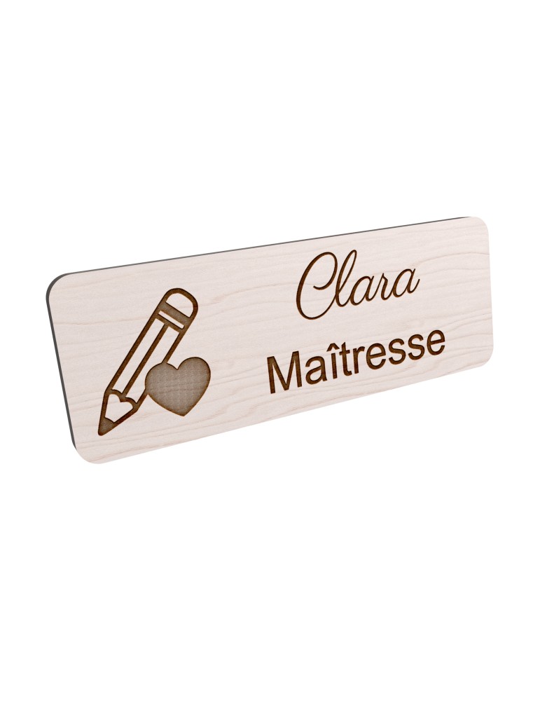 Badge personnalisé maîtresse, motif école maternelle et apprentissage, vue en biais