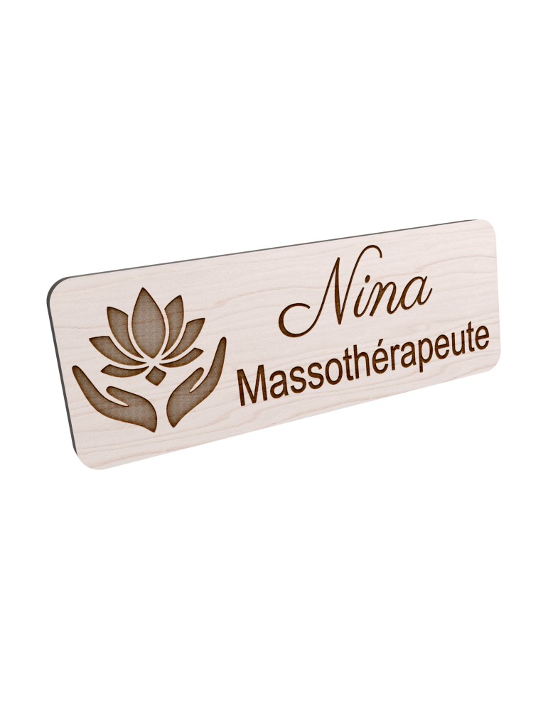 Badge personnalisé massothérapeute, motif massage et détente, vue en biais