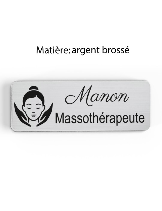 Badge personnalisé massothérapeute, motif massage et détente, finition argent brossé