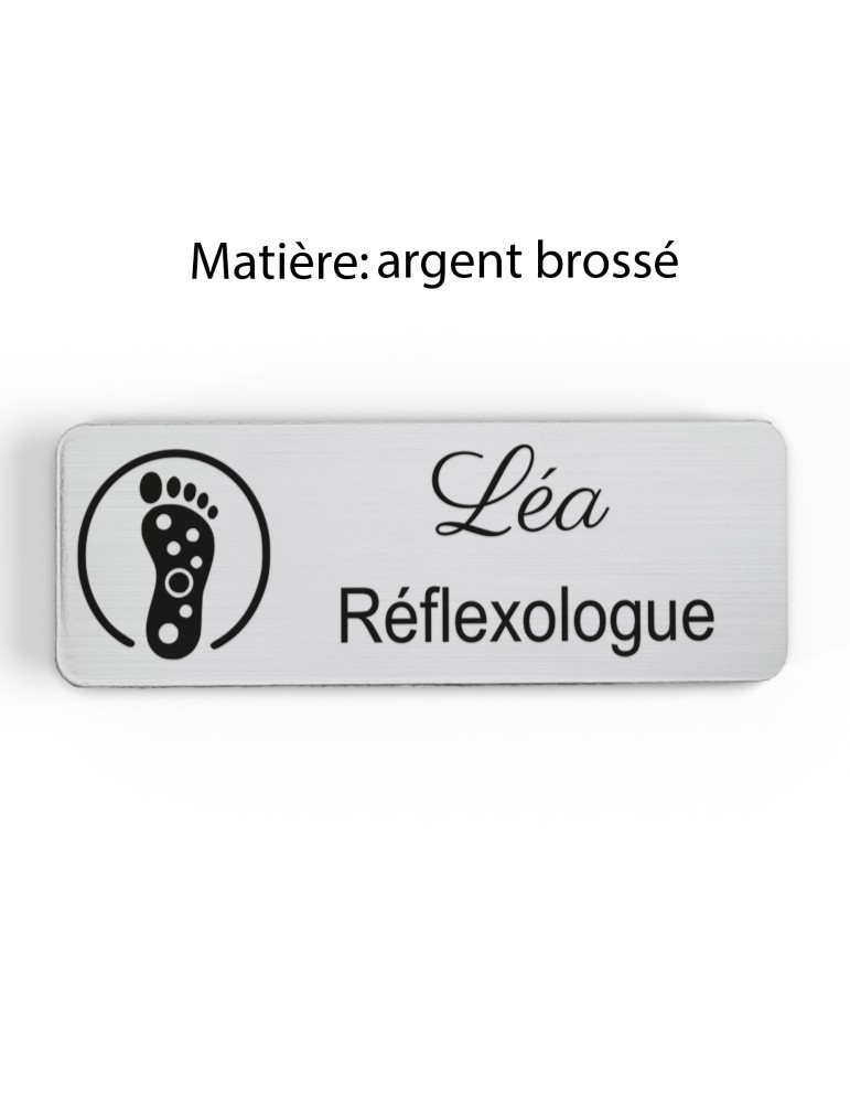 Badge personnalisé réflexologue, motif réflexologie plantaire et palmaire, finition argent brossé
