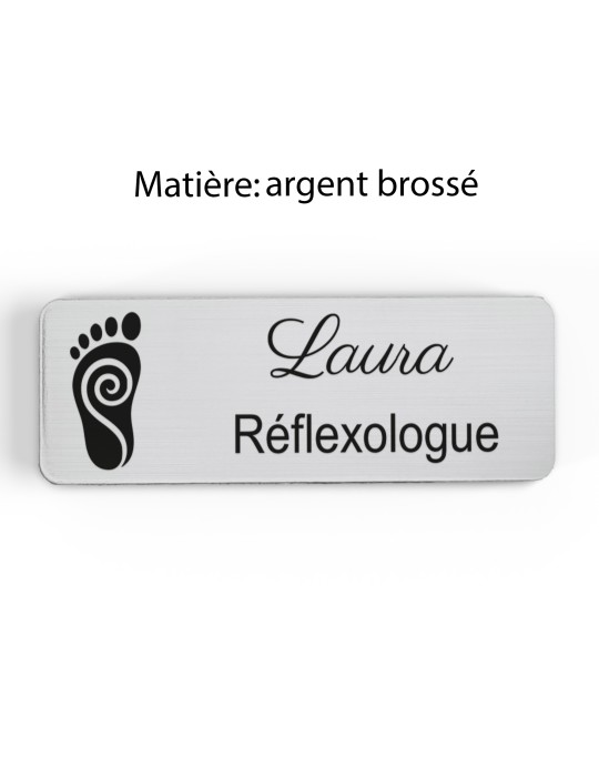 Badge personnalisé réflexologue, motif réflexologie plantaire et palmaire, finition argent brossé