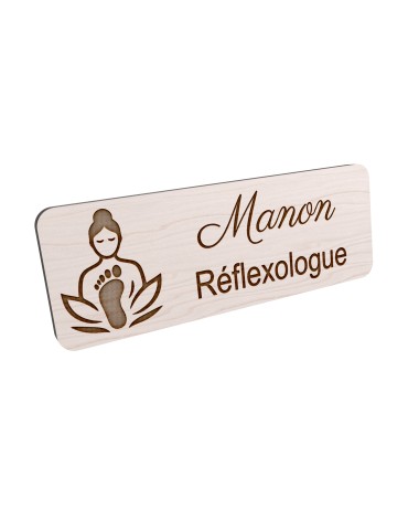 Badge personnalisé réflexologue, motif réflexologie plantaire et palmaire, vue en biais