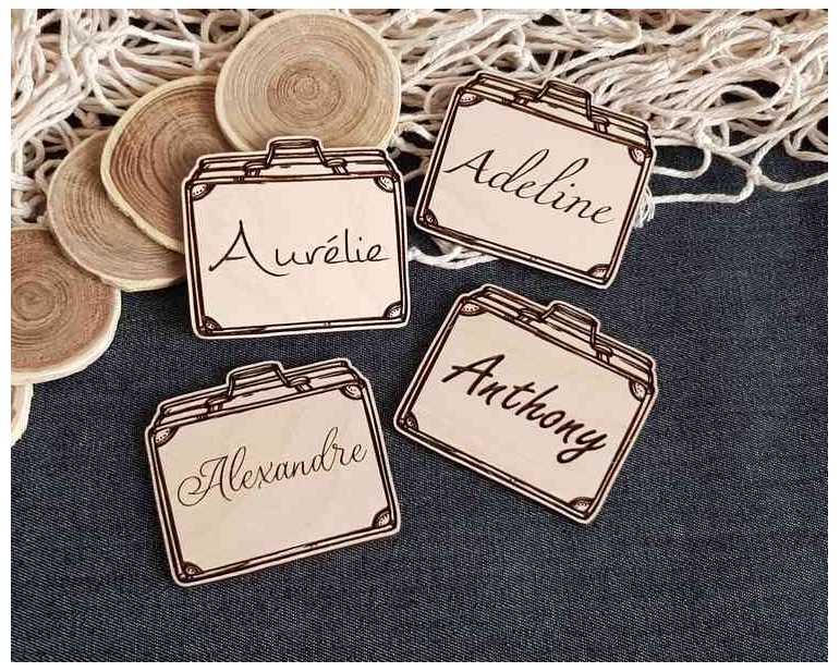 Marque place bois personnalisé valise thème voyage