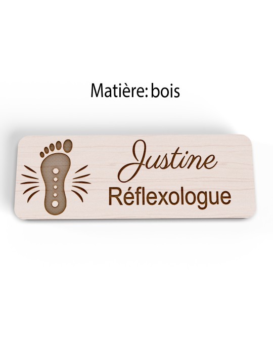 Badge personnalisé réflexologue, motif réflexologie plantaire et palmaire, version bois vue à plat