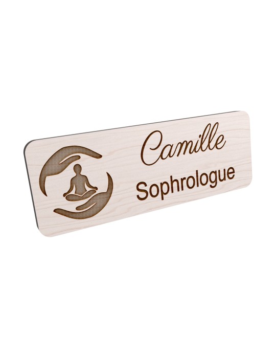 Badge personnalisé sophrologue, motif sophrologie et respiration, vue en biais