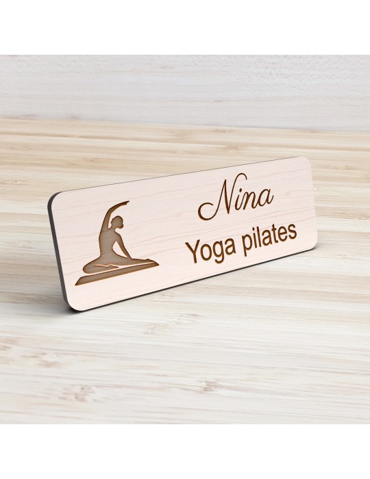 Badge personnalisé yoga et pilates, motif yoga, Pilates et mouvement, vue de présentation