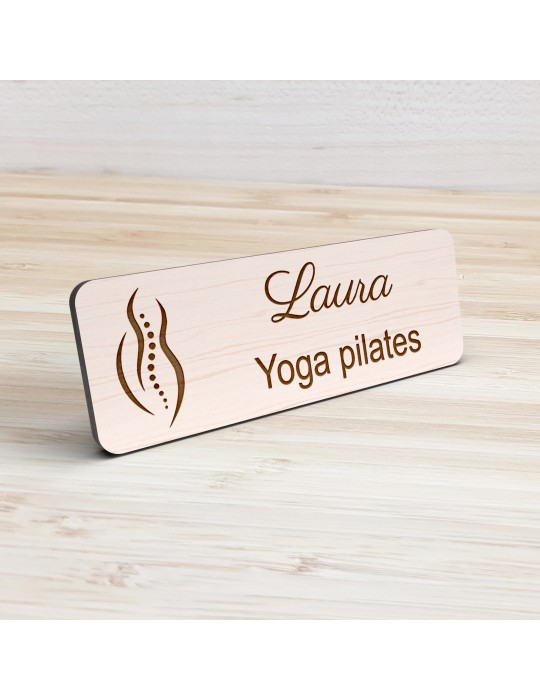 Badge personnalisé yoga et pilates, motif yoga, Pilates et mouvement, vue de présentation