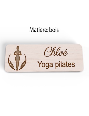 Badge personnalisé yoga et pilates, motif yoga, Pilates et mouvement, vue en biais 2