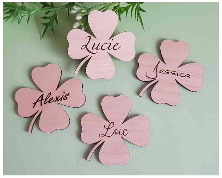 Marque place bois personnalisé trèfle 4 feuilles